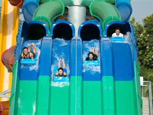 Kraken racers giant water slides in Wild Wild Wet water theme park Singapore